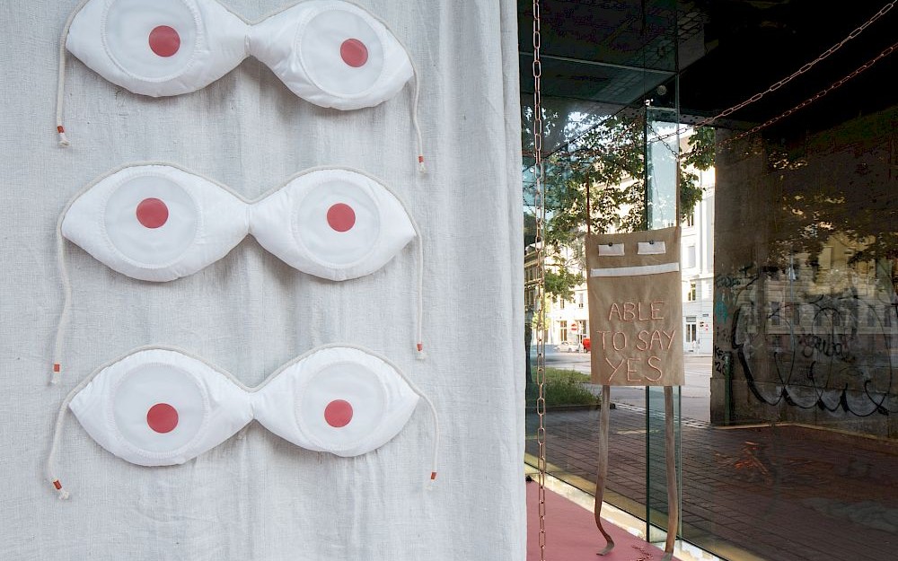 Ansicht der Ausstellung „The Happy Medium“ von Francesca
                                                Aldegani im Kubus EXPORT