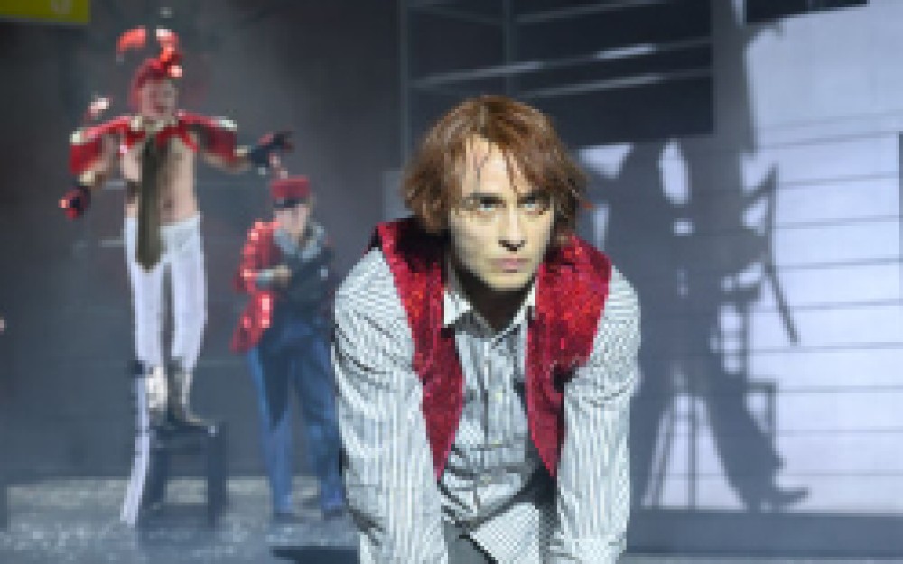 Amerika
                                                Franz Kafka
                                                
                                                Schauspiel
